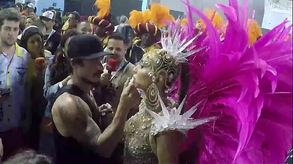 Dietro le quinte del Carnevale 2019 prima di entrare nel Samb&oacute_dromo - Sabrina Sato - Gavi&otilde_es da Fiel
