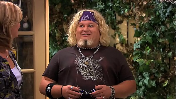 A Band L&aacute_ at Casa UBLC S01E13 - Road Tripp