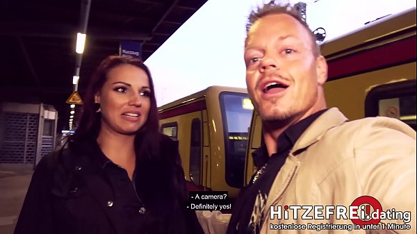 HITZEFREI.dating ► JOLEE LOVE è andata a prendere alla stazione dei treni e l'ha sbattuta la mattina ◄ Pazzo ALL'APERTO e SESSO PUBBLICO