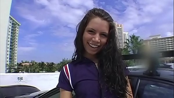 Micah Moore - quiere abrir un auto - abre su coño