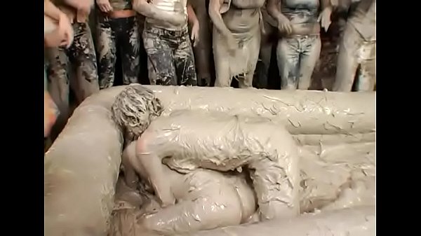 Le migliori lesbiche si scatenano in una clip di catfight amatoriale