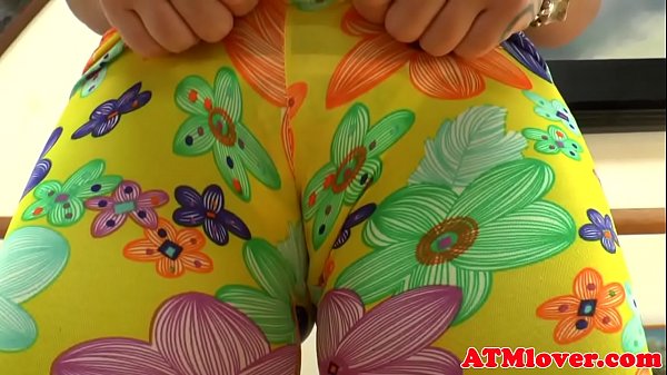 Analplay loving babe shakes her round booty