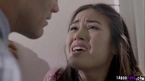 Derrick Pierce gibt Kendra Spades einen Schluck seines großen, saftigen Schwanzes!