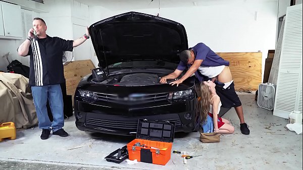 DON'_T FUCK LA MIA figliastra - La giovane diciottenne Lilly Ford scopa l'amico del suo patrigno come una piccola troia!