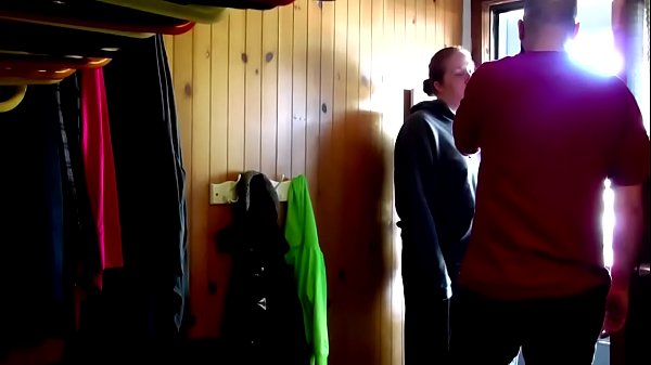 Trailer Trash Prostituta, tradisce e vende la sua figa