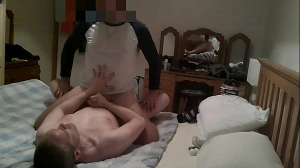 Roh und echt, zweimal züchtend, str8-Pole