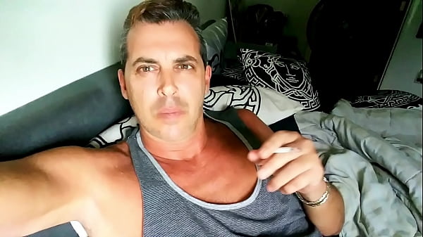 ¡Mi amigo heterosexual, padrastro galán, CORY BERNSTEIN, también conocido como CORY EL MODELO, atrapado en un video sexual filtrado de POLLA DE CELEBRIDAD masculina masturbándose! Sacudidas, GRAN POLLA AFEITADA, Fumar, digitación en el culo, ¡ENORME CORRIDA! PORNO GAY GRATIS