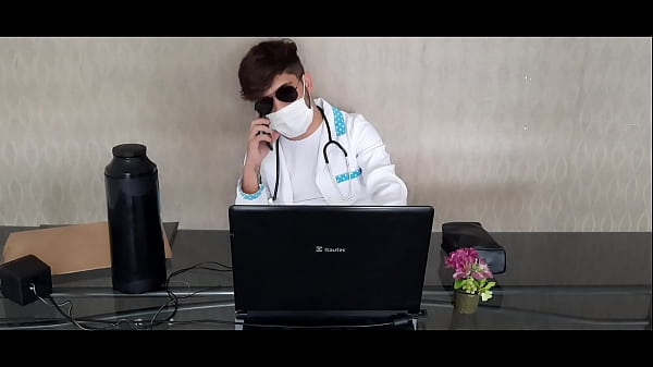 Il fratello gemello ha approfittato del fatto che la moglie di suo fratello non lo riconosceva e lo ha fatto venire a Piroca