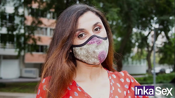 COLOMBIAN TOURIST lady asks for help to take photos and is caught by a stranger