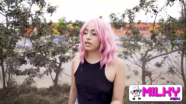 Incredibile esibizione di una bellissima teenager