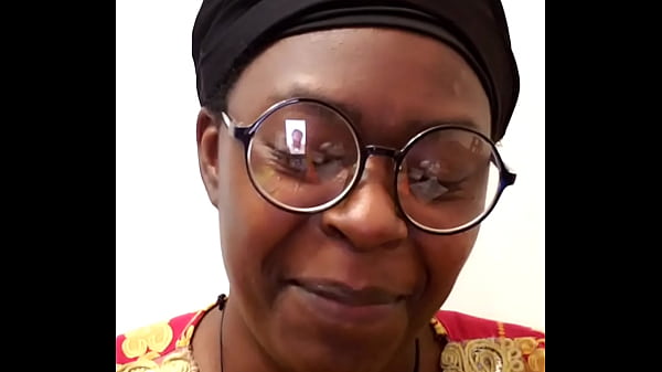 Domande e risposte con SluttyMelanin #9 a) Hai mai baciato una ragazza prima? b) Hai mai fatto sesso con un parente prima? c) Quali sono i tuoi 3 migliori tipi di sesso?