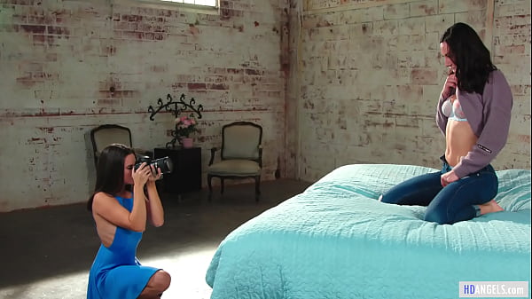 Hubby is late from the photoshoot, what do we do?! - Aidra Fox, Cassidy Klein