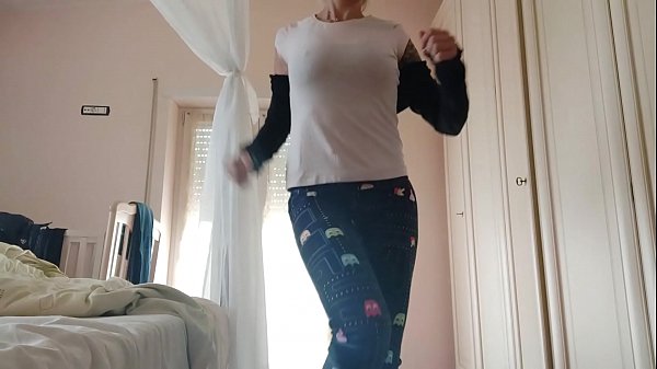 quarantena2010 per covid19: esercizi di sudorazione sexy per l'home fitness