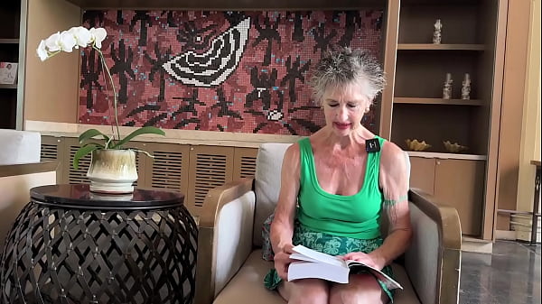 我从我的书《从今夜开始，永远更多》中读到的内容是一个有趣的部分——我在伦敦失去了童贞。