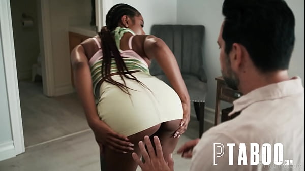 El padrastro que mira furtivamente Tommy se cuela en las cámaras para ver a su hijastra Destiny Mira desnudarse, culminando en sexo prohibido e impulsado por la lujuria