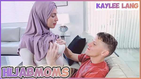 Verheiratet, diskret und geile arabische MILF Kaylee Lang