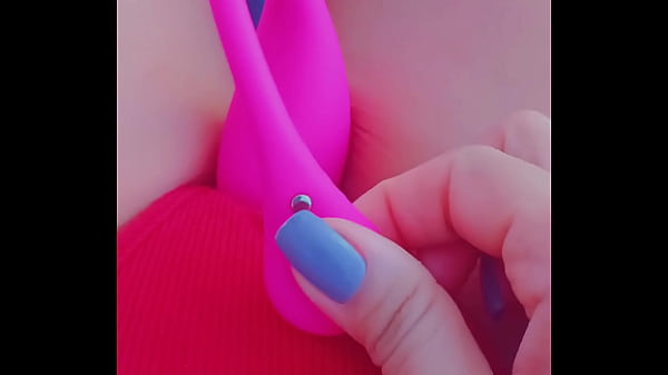 Lovense Lush POV: Spielen mit der rosafarbenen Muschi eines wunderschönen Mädchens