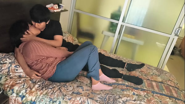 Quería muestra de semen, mi amiga cristiana de 18 años estudia medicina y antes de sus clases tenemos sexo