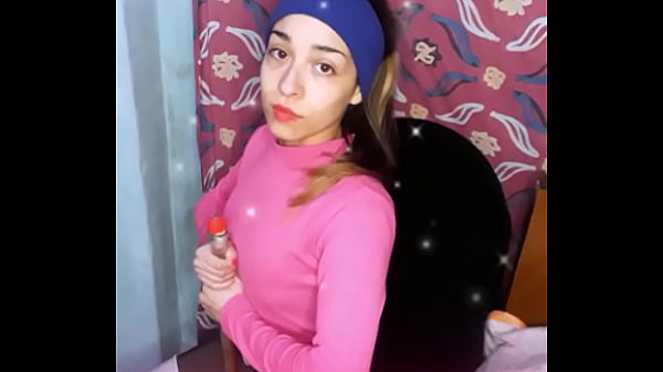 Wild Teen Girl performs in real_amateur