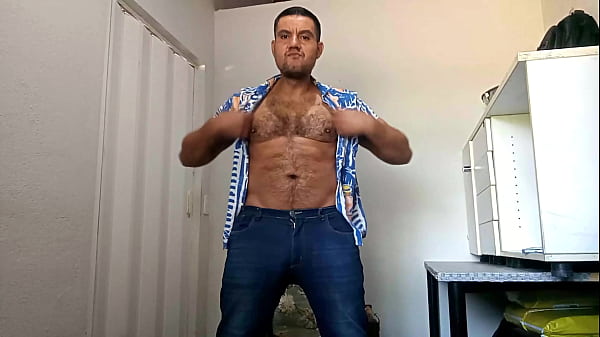 YURI GA&Uacute_CHO - OSO BRASILEÑO FOLLANDO LA POLLA - PAJA Y CORRIDA GRANDE PARA TI - POLLA BRASILEÑA CORRIENDOSE