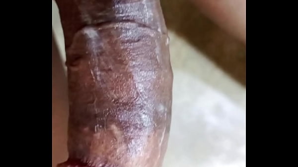 Wetjuicypussy1 una chica nigeriana le pide a este hombre que le dé 20.000 por sexo y el hombre no tiene el dinero, tiene que ir a masupaytion en su casa.