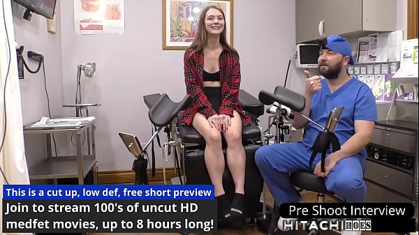 Sensuelle Teen Girl s'amuse dans des sex_toys