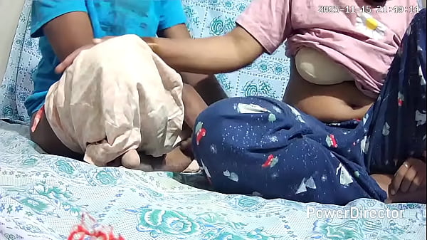 观看令人惊叹的双性恋青少年视频