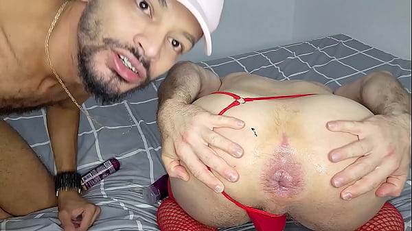 Botelhei,leitei e deixei a boceta inchada