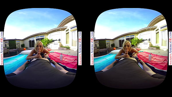 Le bellezze studentesche Elsa Jean, Kate England e Tali Dova iniziano le vacanze di primavera con una cosa a quattro