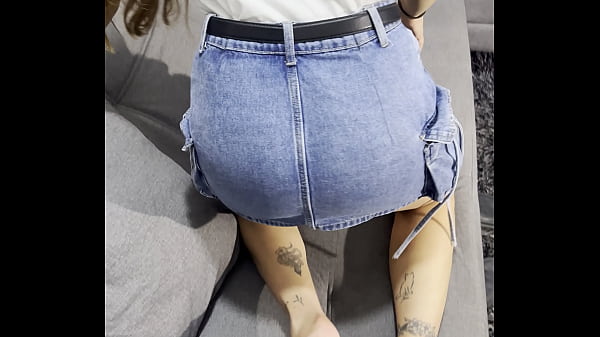 mi vecino me invita a seguirlo a su departamento para follarme [video completo en RED]