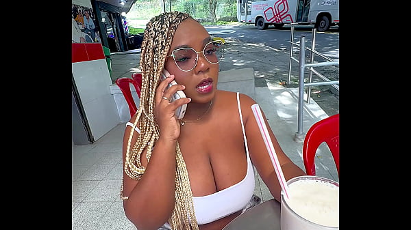 Mi hermanastra se enoja porque no la follé duro