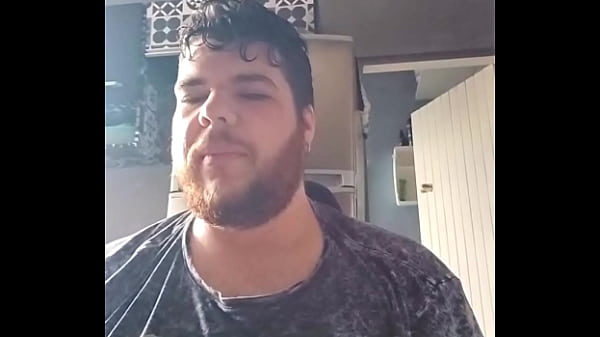 Gordo se réveille avec son petit ami maigre qui veut une bite - Partie 1 (COMPLET SUR XVIDEOS ROUGE ET SHEER)