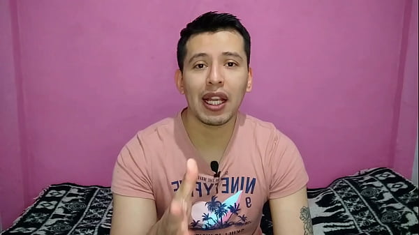 En mi primera vez le meto mi vergota de 19cm gruesa y ancha a mi novio mientras sus papas estan en casa