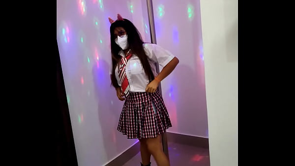 DIRTY LATINA STUDENT STARTS IN PORN!! THE BITCH PERFORMS A DANCE WITHOUT HAVING AN IDEA HOW TO DANCE. NEWLY INITIATED PORN