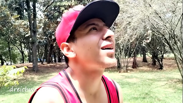 Trained as a whore in the park with morbidity in Spanish