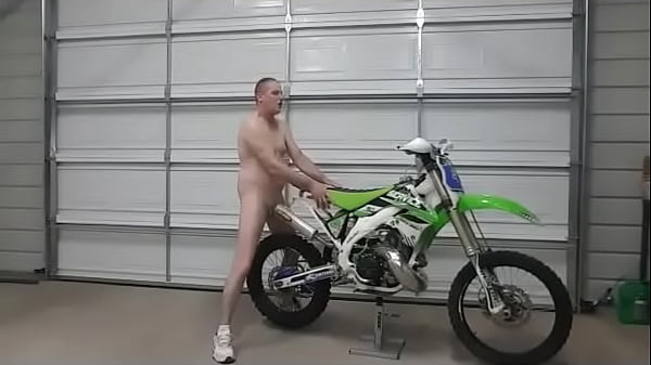 Kevin Yardley fucks his third motorcycle