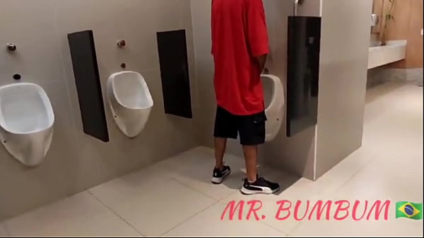 FAZENDO BANHEIR&Atilde_O NO SHOPPING DA ELITE. MUITOS V&Iacute_DEOS COMPLETOS DE BANHEIR&Atilde_O NO RED E SUBSCRI&Ccedil_&Atilde_O