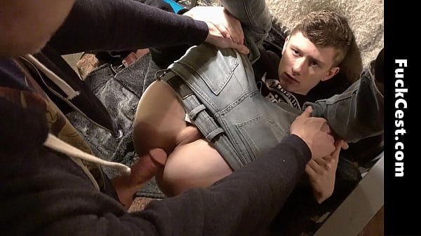 Stiefsohn und Papa haben es geschafft, ein Wochenende zu finden, um für ein bisschen Outdoor-Bonding in den Wald zu fahren&hellip_ - Fuckcest