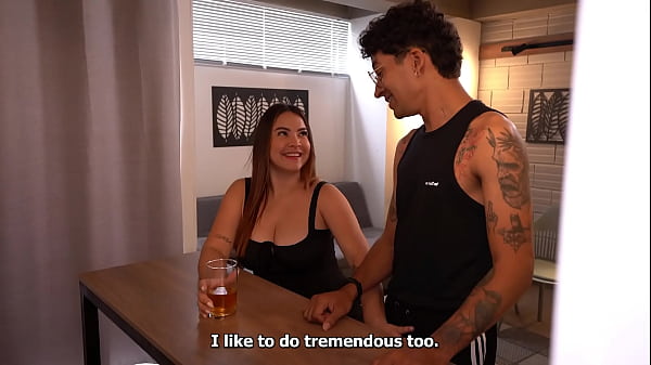 Superbe jeune fille s'amuse