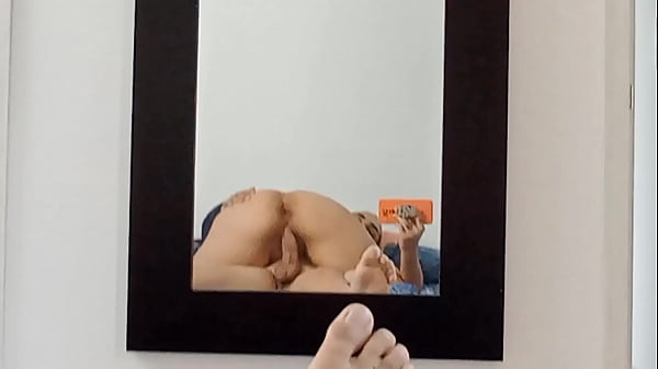 This is how a Tinder date ends, in morning sex