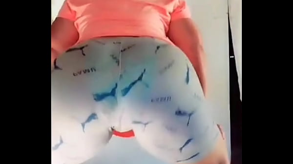 Bucetuda rebolando gostoso