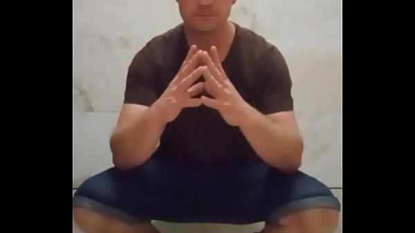 Vystř&iacute_k&aacute_m ti držku moč&iacute_!!!! rozuměla si ty čubko blb&aacute_? Poděkuj a na kolena?