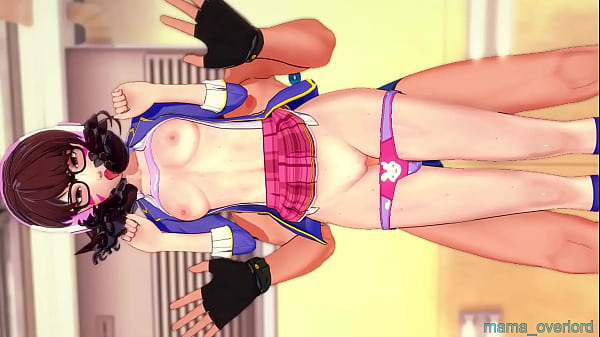 D.va im Arbeitszimmer und lernt etwas Neues