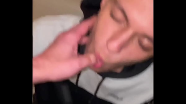 Blonder Bastard &agrave_ abends verfügbar! Vollständiges Video auf meinem Kanal xvideos.red, Abonnement oder Direktkauf