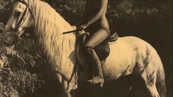 Dark Lantern Entertainment presenta 'La Bella y la Bestia'