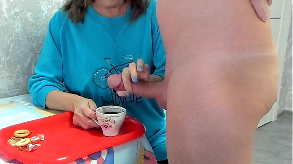 Milf granny drinks coffee with cum taboo,big dick huge load