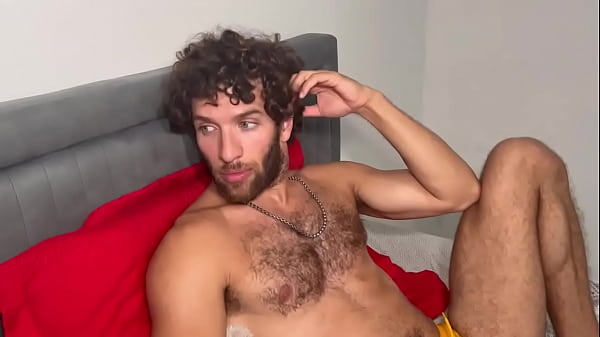 Mann wird von einem begabten brasilianischen Schwarzen gemobbt