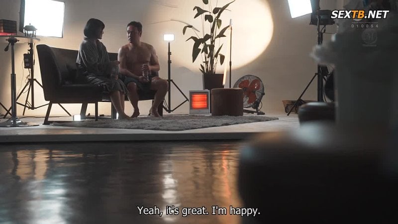 Moglie modella tradisce con il capo nao jinguji (sottotitoli in inglese)