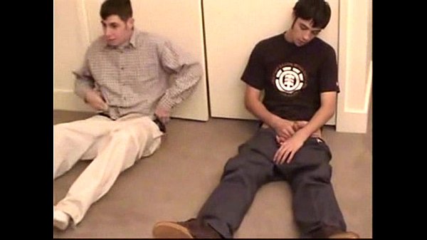 Playing and sucking my friend's cock - www.arquivogls.com