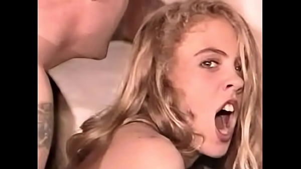 玛丽亚 19 岁，良好